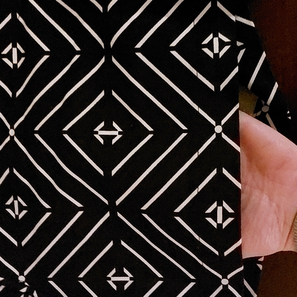 Patterned Shorts - Picture 2 of 7
